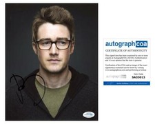 Robert Buckley "iZombie" AUTOGRAPH Signed 'Major Lillywhite' 8x10 Photo ACOA