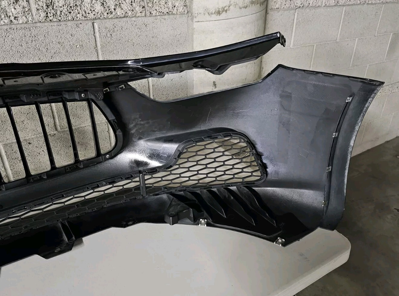 2014-21 Maserati Ghibli M157 Genuine Front Bumper w/Grille (NO SHIPPING)