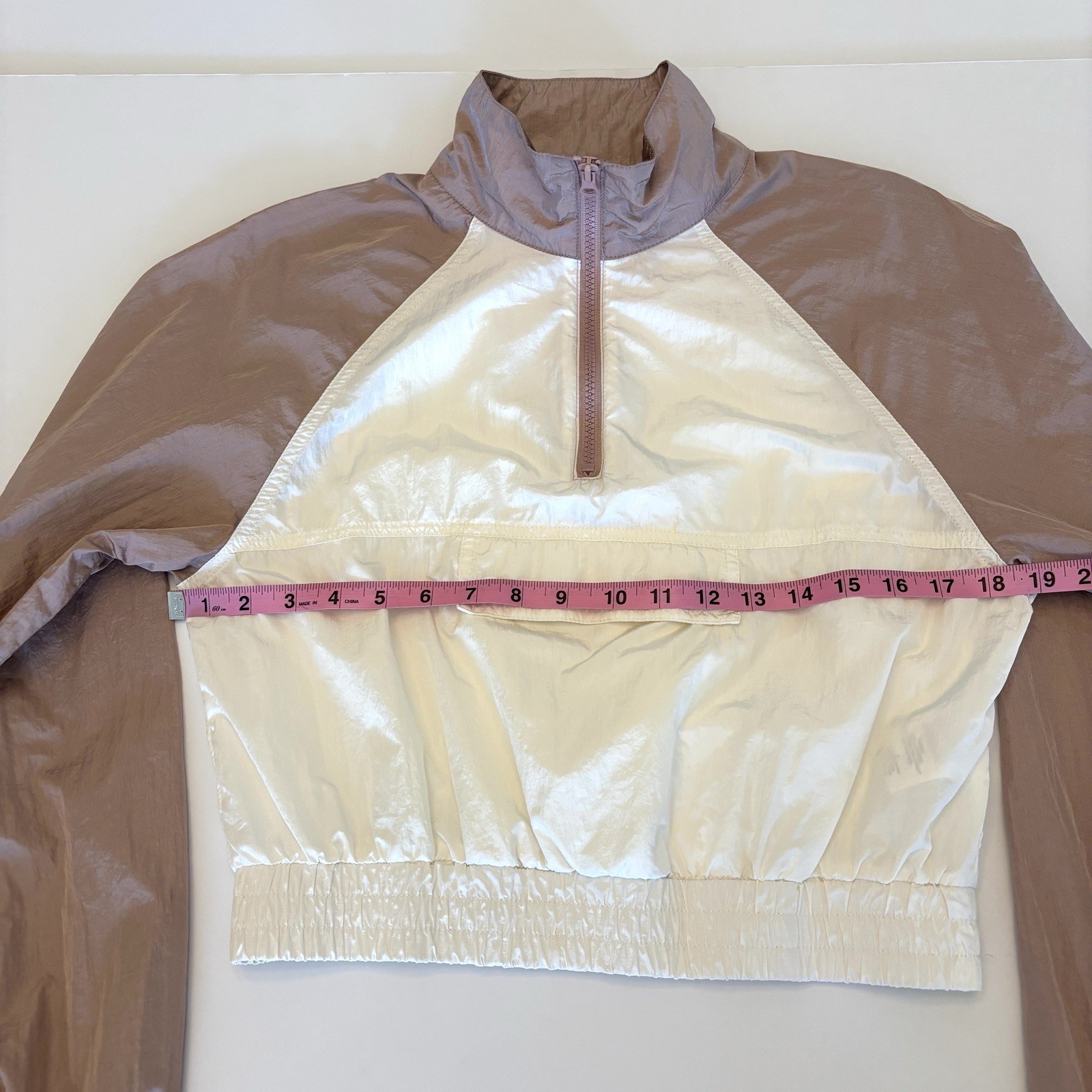 Lightweight Windbreaker Pullover Long Sleeves Cro… - image 8