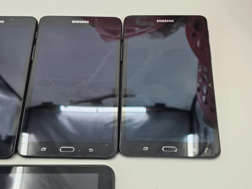 Lot Of 5 Samsung Galaxy Tab A 7.0 8GB Black WiFi SM-T280 & 16 Gb Samsung  - Image 3 of 4