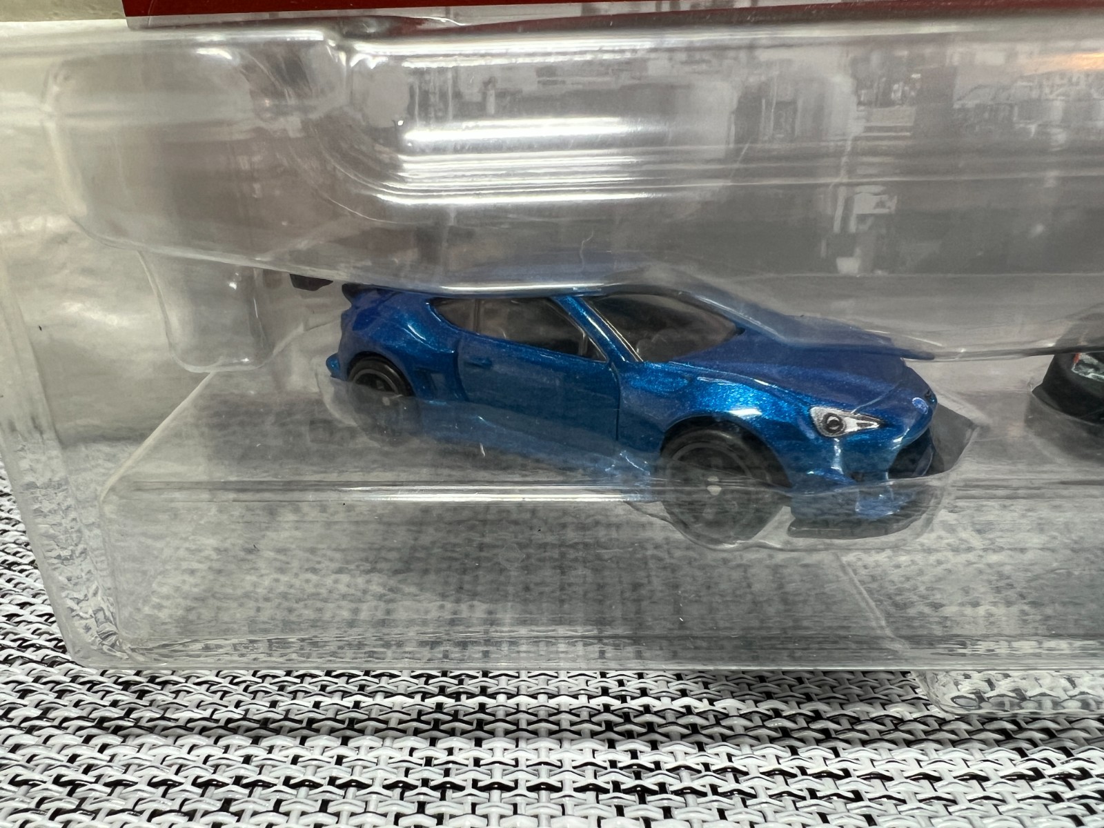 Picture 2 of 5