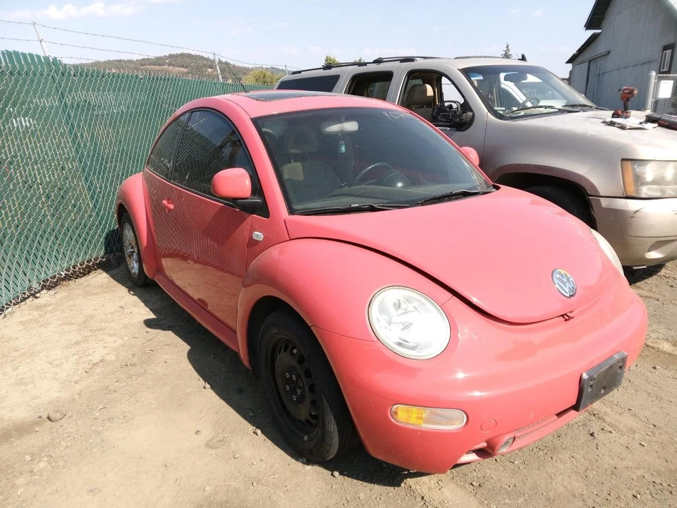 Used Deck Lid fits: 2000 Volkswagen Beetle w/spoiler Grade A Foto 4 de 4