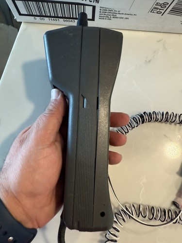 Motorola Ultra Classic II Vintage Mobile Phone Brick Cell Retro Powers On - Photo 4 sur 10