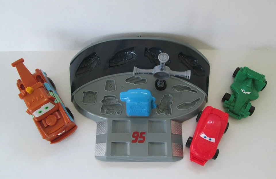 2010 Cars Mold ‘N Go Speedway Play-Doh Playset Rare - Image 3 of 4