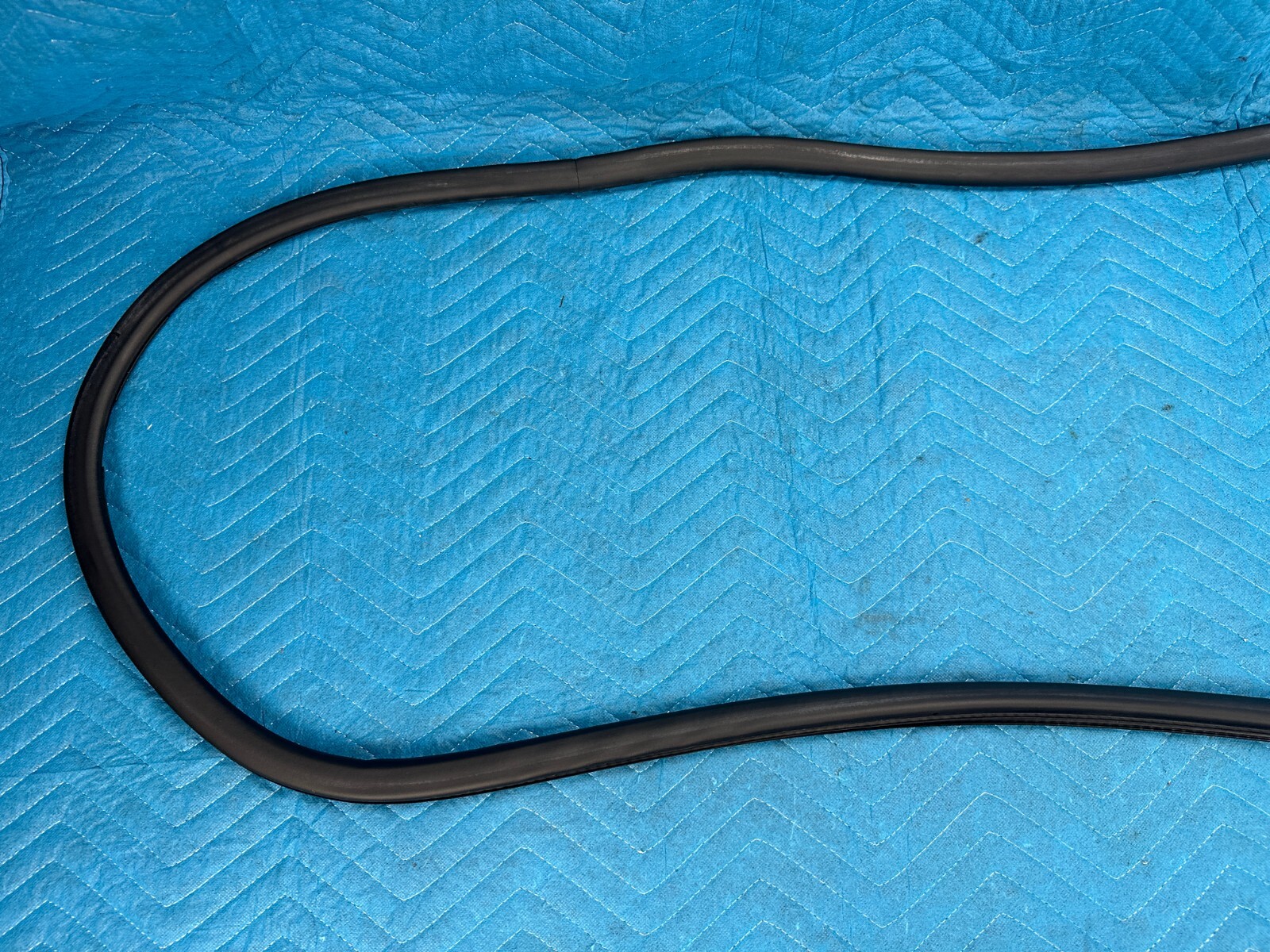 Bentley Flying Spur Rear Passenger's Door Inner Weatherstrip Seal 2006-2012 OEM