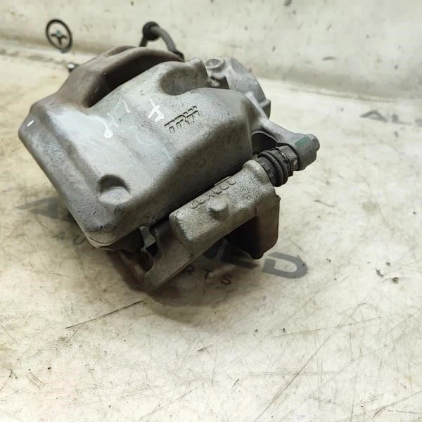 2015-20 Mercedes-Benz C300 Front Left Side Disc Brake Caliper 205-421-03-81 OEM - Image 2 of 4