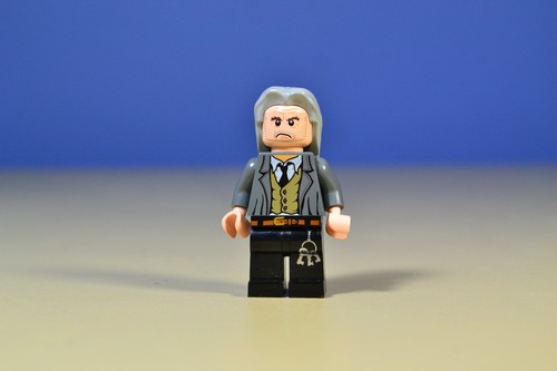lego harry potter - rare argus filch minifig - 4842