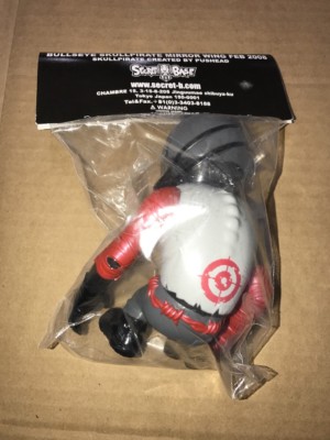 シークレットベース スカルパイレーツ ミラーウィング 2008 パスヘッド Pushead Bullseye Skullpirate Mirror Wing 2008 Secret Base Sofubi