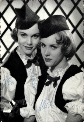 Postcard Actresses Alice and Ellen Kessler, Twins, Portrait - 10905729