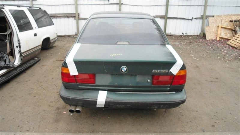 Driver Corner/Park Light Park Lamp-turn Signal Fits 89-95 BMW 525i 3346008 - Image 3 of 4