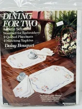 Tobin Stamped Embroidery Kit Dining for Two Daisy Bouquet 450/1 New