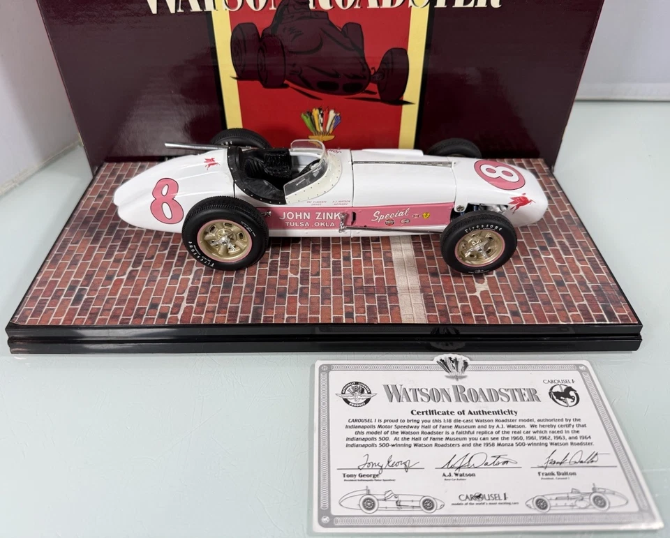 旋转木马 1 #4409 Watson Roaster 1: 18 比例 1956 年 Indy 500 冠军 #8 Flaherty/Zink — 第 3/4 张图片