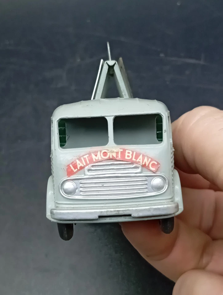   Dinky Toys   Simca Cargo miroitier Ref 33. Made In France Par Méccano  - Photo 2/4