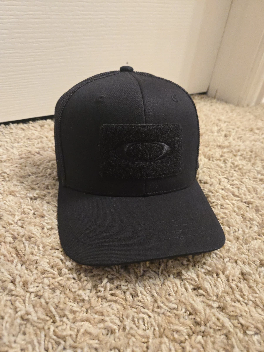 25+ Oakley Solid Hats for Men for sale | Updated Oct 2026