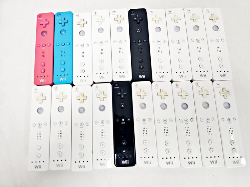 Nintendo Wii Controller Lot 20pc