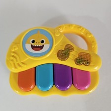 Pinkfong Baby Shark Lights N' Sounds Piano / Works