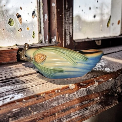 ROSEVILLE POTTERY BLUE PINECONE