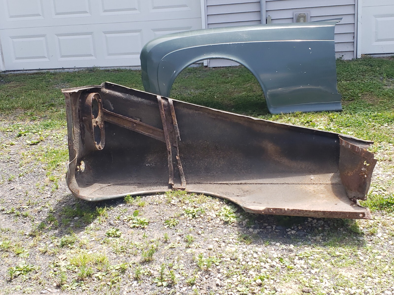 Roll-Royce SC III or Bentley S3 Right Front Fender
