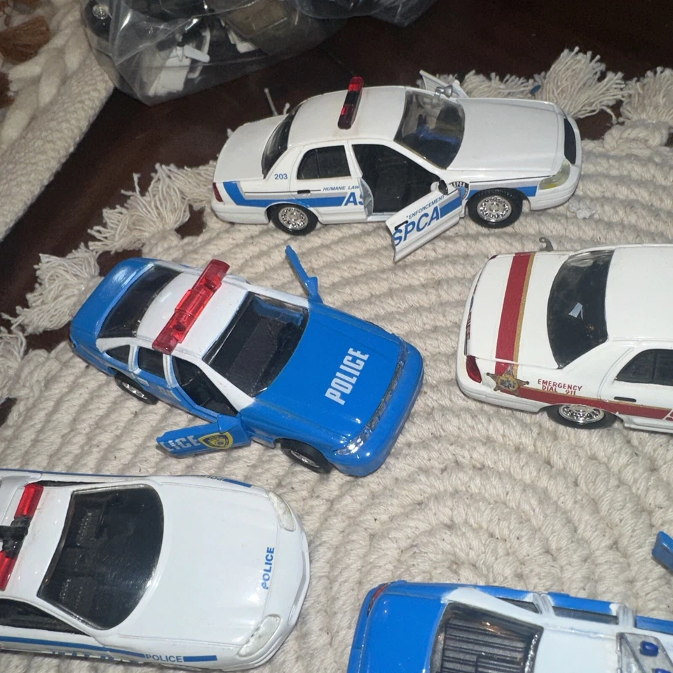 Raro NYPD Die Cast Raro Lote De 7 Coches Difíciles De Encontrar Sheriff ASPCA Azul Blanco De Colección Foto 4 de 4
