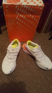 tenis rosa neon nike