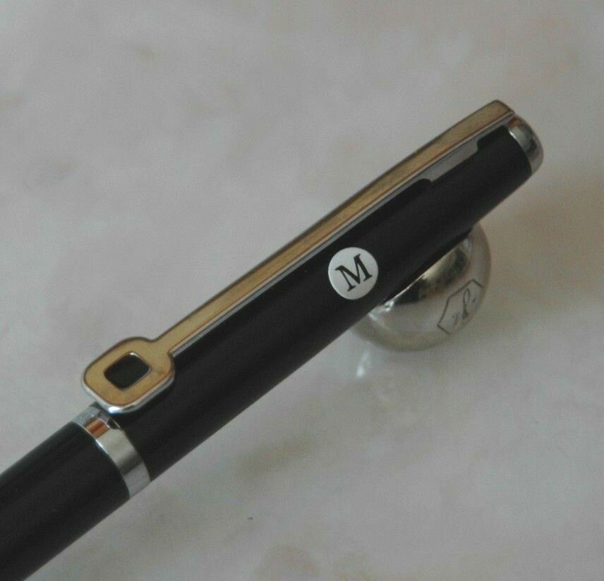 Stylo plume Isis Oberthur noir écriture moyenne R134 neuf de stock