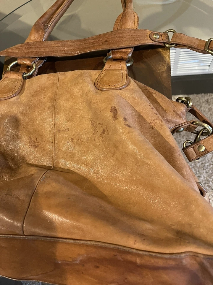 OiOi Leather Messenger Baby Diaper Soft Leather Change Travel Carryall Bag - Image 3 of 4