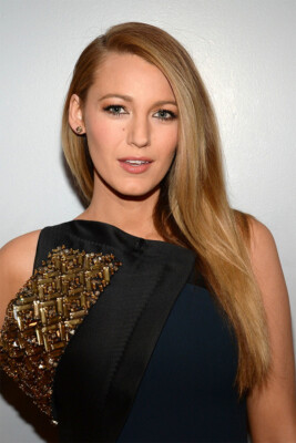 Blake Lively Celebrity Cinema Actress Artist Wall Art Home Decor - POSTER 20x30