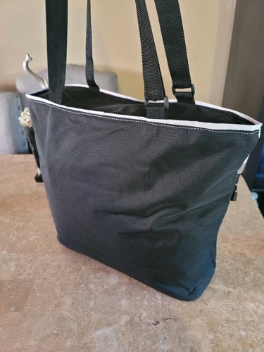 New Acura Nylon Tote Bag unisex, color black/white reflective line Acura logo - Picture 5 of 11
