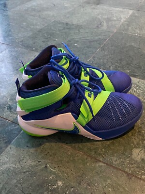Nike Lebron Soldier IX (GS) Basketball Shoe s-l400.jpg main image 3