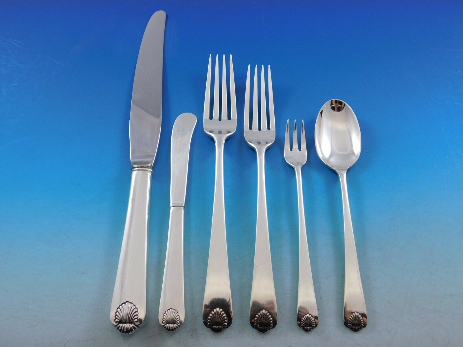 Colonial Shell by International Sterling Silver Flatware Set Service 77pc Dinner