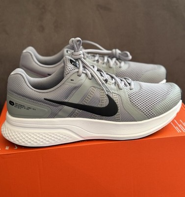 Nike Run Swift 2 Herrenschuhe Gr 47 US 12,5 UK 11,5 CM 30,5 Neu & OVP Fällt Kle 