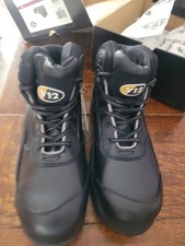 V12 SAFETY FOOTWEAR  BOOT  UK SIZE 10  HIKER ( VS640 SMASH)