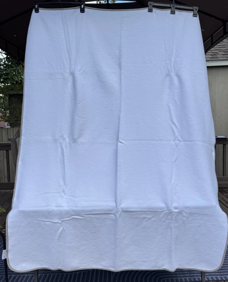 Peacock Alley Luxury 100% Egyptian Cotton Throw Blanket Portugal Taupe Trim - Image 2 of 4