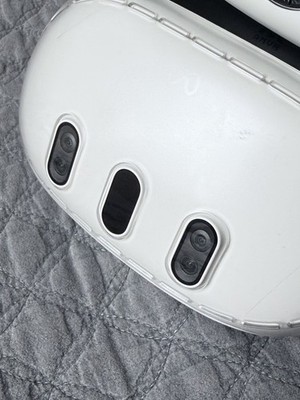 Meta Quest 3 128GB - Headset Only Kitted Out (BoboVR Battery & Fan Strap)