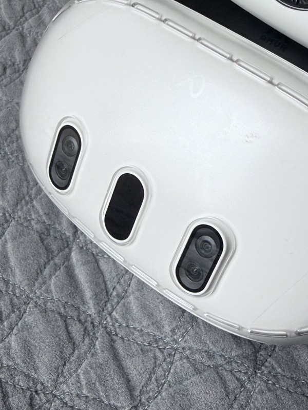 Meta Quest 3 128GB - Headset Only Kitted Out (BoboVR Battery & Fan Strap)