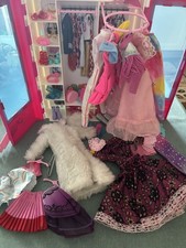 Barbie Kleiderschrank über 30 Teile