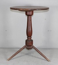 RARE RHODE ISLAND WILLIAM & MARY PEG LEG CANDLESTAND GRUNGY ORIGINAL RED PAINT