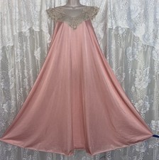 VTG L XL VANITY FAIR Coral Pink FULL Sweep Nylon Nightgown Negligee w Ecru Lace