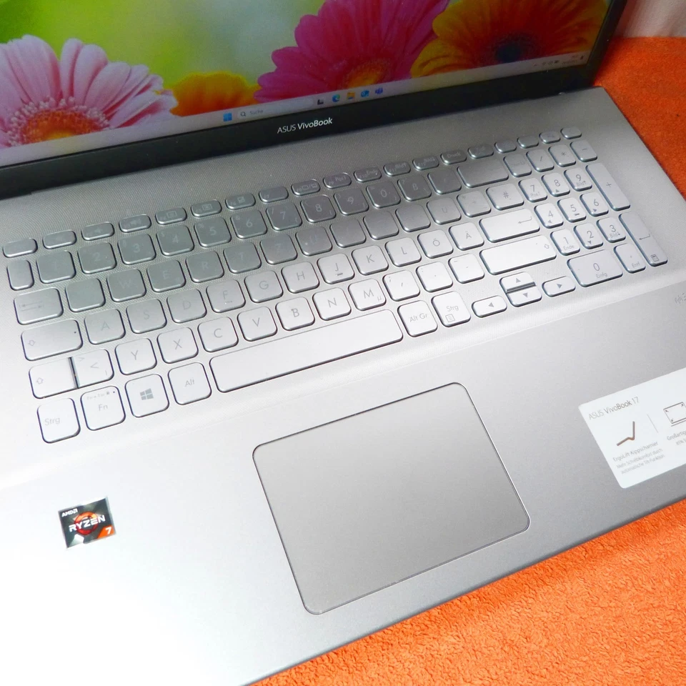 Asus K712 VivoBook METALL 17 Zoll FULLHD l POWER AMD Ryzen 7 I Windows 11 l USBC - Bild 4 von 4