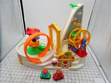 Little People Fisher-Price  Fun Amusemant Park #02560A  with box