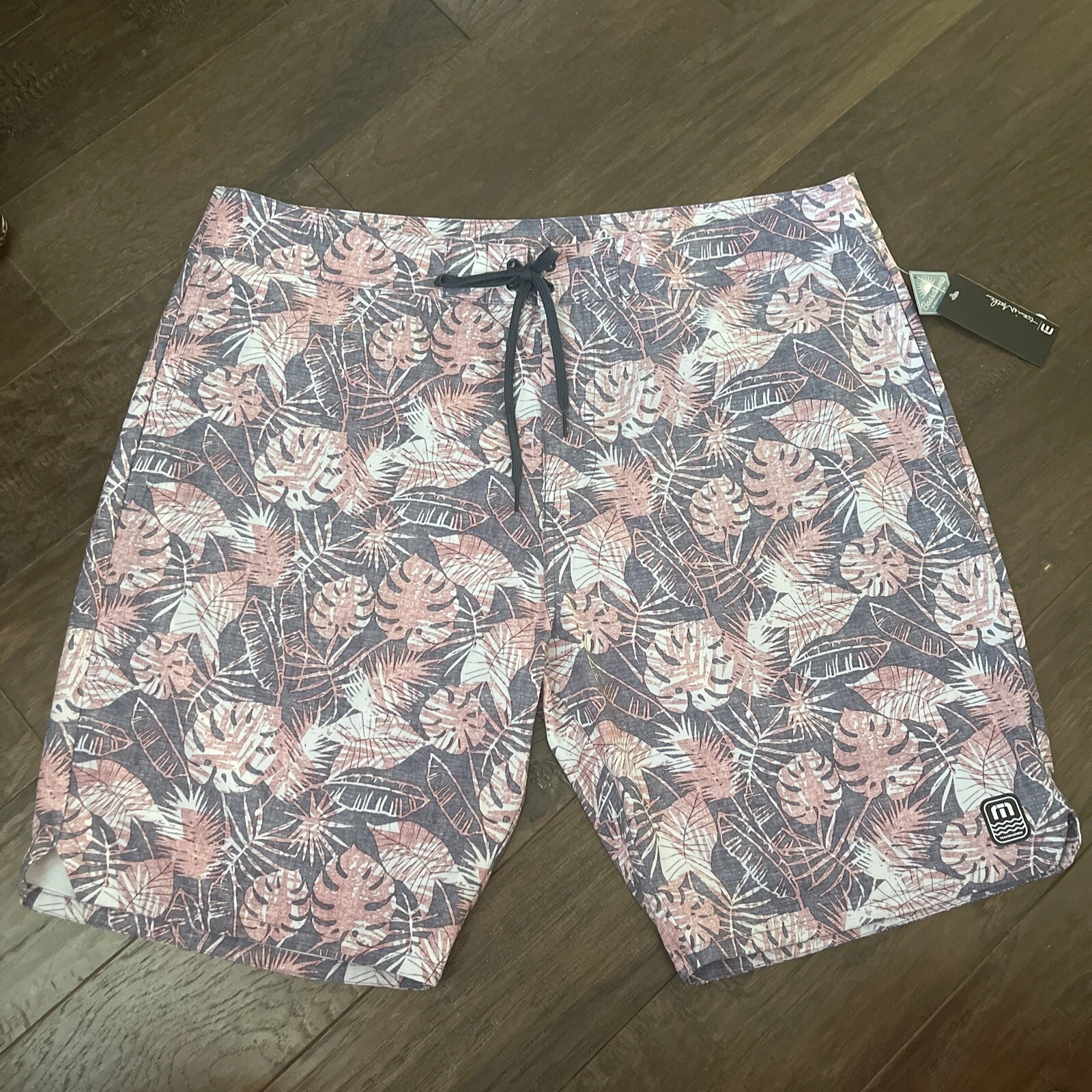Travis Mathew Board Shorts Trunks Golf Foot The Bill Sz 40 Hawaiian MSRP $85