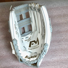 Franklin Fastpitch Field Master Series Softball Glove RHT 11.5  White 22484