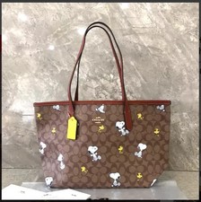 Snoopy Coach X Peanuts CF166 Women's Tote Bag - Gold/Khaki/Redwood Multi