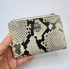 Tory Burch Britten Zip card case 162985 Snake Embossed Warm White/Black