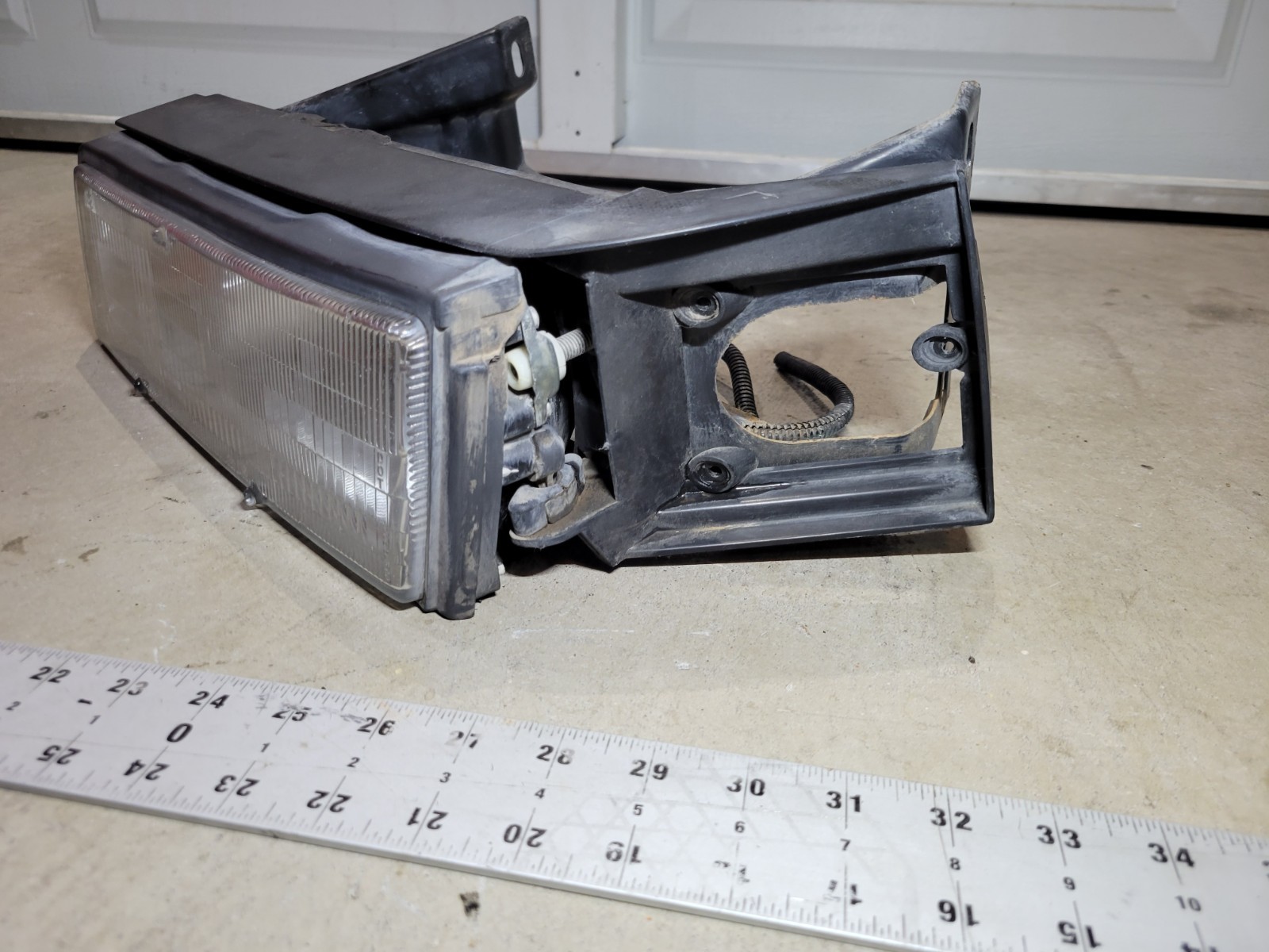 1989-1991 Chrysler TC By Maserati Left Driver CARELLO headlight Glass Mount Oem