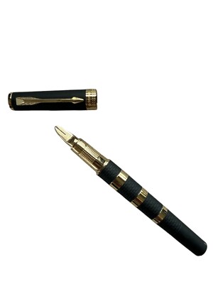 Parker Ingenuity 5th Technology Pen   Black with Gold Trim   Excellent Condition