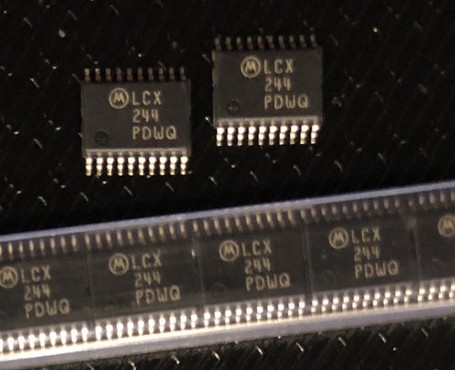 MOTOROLA LCX244 LCX244PDWQ Low Voltage CMOS Octal Buffer IC SOIC **NEW ...