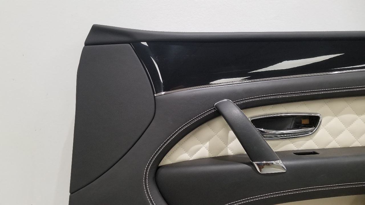 17 BENTLEY BENTAYGA INTERIOR DOOR TRIM PANEL FRONT RIGHT PASSENGER WHITE BLACK