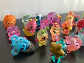 Hatchimals - CollEGGtibles Lot Of 23 Mini Animal Toys w pink purple blue wings