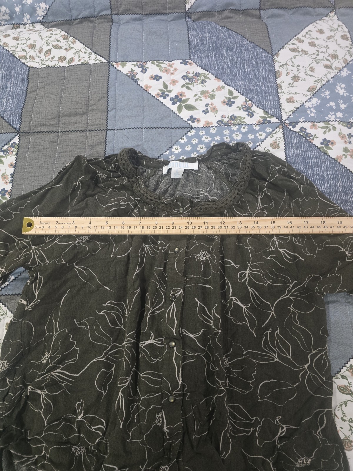 Adorable Green Tee for a Fresh Stylish Look  